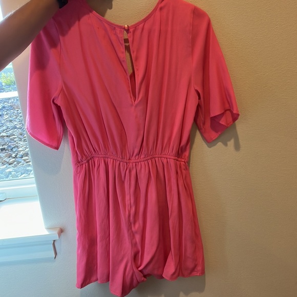 Pink romper with shorts - Picture 2 of 3